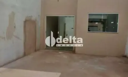 Casa residencial disponível para venda no Bairro Jardim Europa em Uberlândia-MG