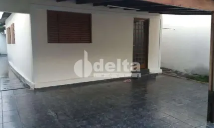 Casa Residencial disponível para venda no bairro Martins em Uberlândia-MG