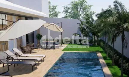 Casa no condomínio Alphaville 2 disponível para venda em Uberlândia-MG
