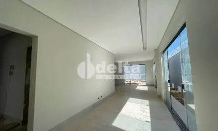 Casa residencial disponível para venda no bairro Loteamento Portal do Vale II em Uberlândia - MG.