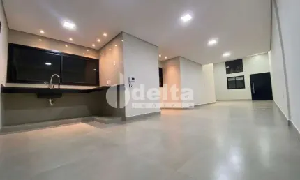 Casa residencial disponível para venda no bairro Custódio Pereira em Uberlândia-MG