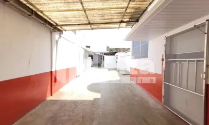 Casa comercial disponível para locação/venda no bairro umuarama em uberlândia-mg