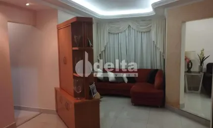 Casa com 4 quartos à venda no Jardim das Palmeiras, Uberlândia 