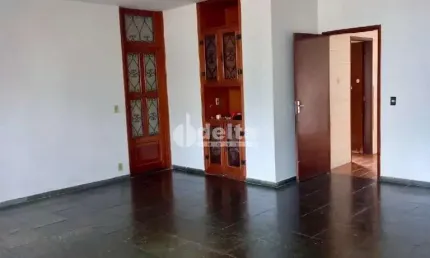 Apartamento disponível para venda no bairro Saraiva em Uberlândia-MG