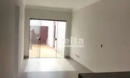 Casa residencial disponível para venda no bairro São Jorge em Uberlândia-MG