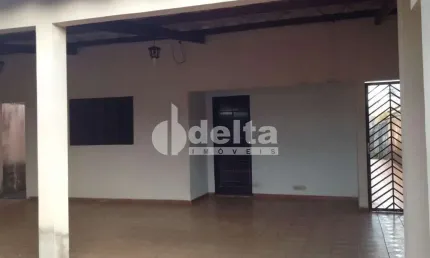 Casa residencial disponível para venda no bairro Tibery em Uberlândia-MG
