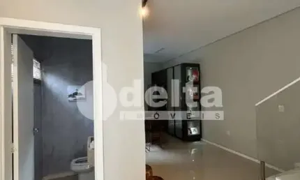 Casa residencial disponível para locação e venda no bairro loteamento portal do vale ii em uberlândia - mg.