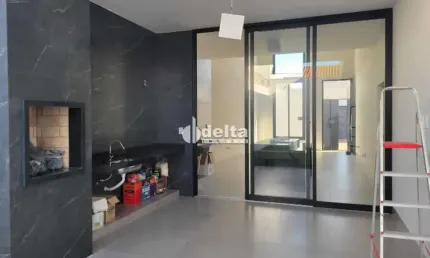 Casa residencial disponível para venda no bairro Jardim Inconfidência em Uberlândia-MG