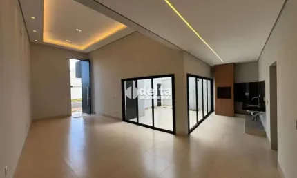 Casa no condomínio Raros Alto Umuarama disponível para venda em Uberlândia-MG