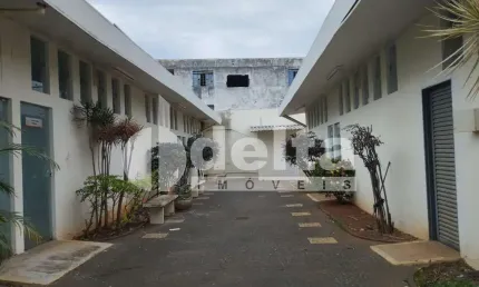 Prédio disponível para venda no bairro fundinho em uberlândia-mg