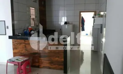 Casa com 2 quartos à venda no Jardim Europa, Uberlândia 