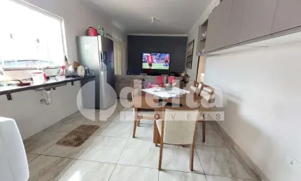 Casa residencial disponível para venda no bairro monte hebron em uberlândia-mg