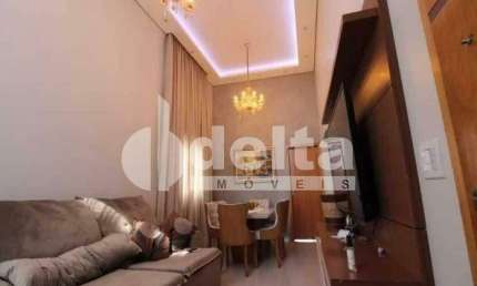Casa residencial disponível para venda no bairro Granada em Uberlândia-MG