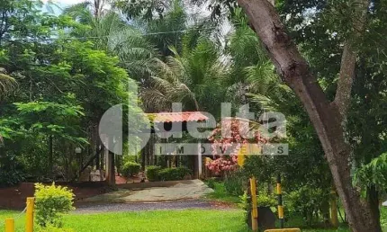 Chácara Residencial disponível para Venda no bairro Minas Gerais em Uberlândia-MG