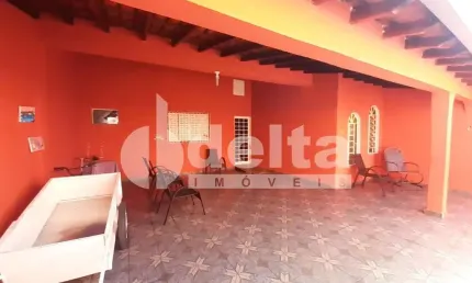 Casa residencial disponível para venda no bairro jardim brasília em uberlândia-mg