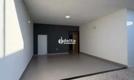 Casa residencial disponível para venda no bairro Alto Umuarama em Uberlândia-MG
