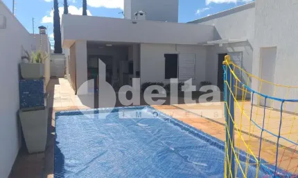Casa residencial disponível para venda no bairro Jardim Karaíba em Uberlândia-MG