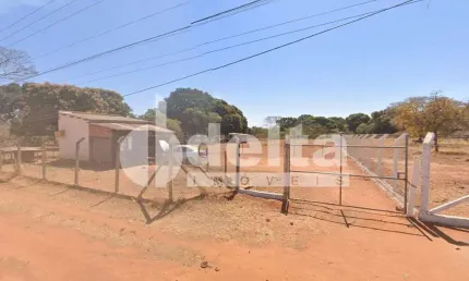 Chácara disponível para venda na Zona Rural de Uberlândia em Uberlândia-MG