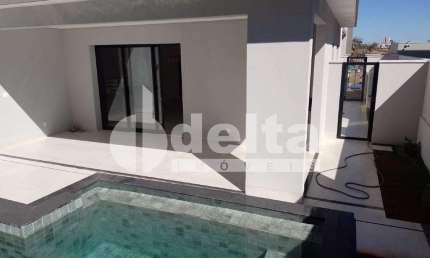 Casa no condomínio Alphaville 1 disponível para venda em Uberlândia-MG