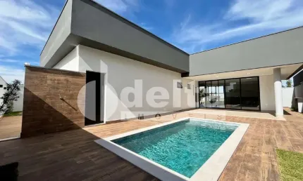 Casa no condomínio Arts disponível para venda em Uberlândia-MG