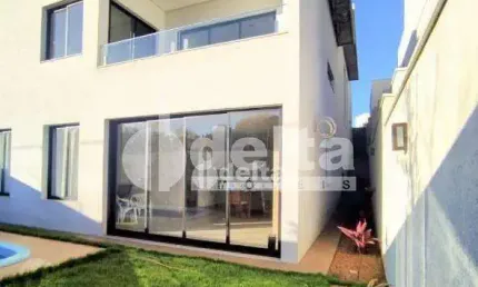 Casa no condomínio Park Sul disponível para venda em Uberlândia-MG