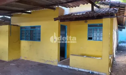 Casa Residencial disponível para venda no bairro Santa Maria em Uberlândia-MG