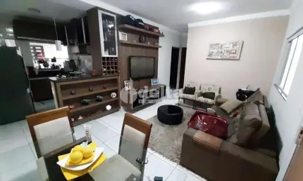 Casa residencial disponível para venda no bairro Jardim Holanda em Uberlândia - MG.