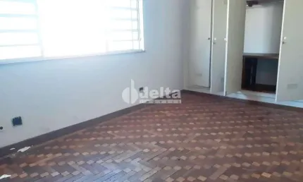 Casa residencial disponível para venda no bairro centro em uberlândia-mg