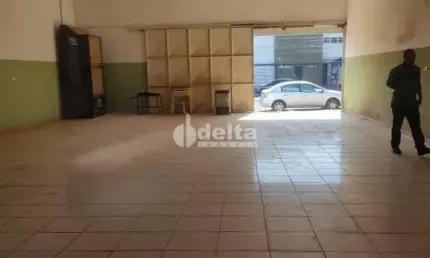 Galpão disponível para venda no bairro jardim inconfidência em uberlândia-mg