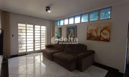Casa residencial disponível para venda no bairro centro em uberlândia-mg