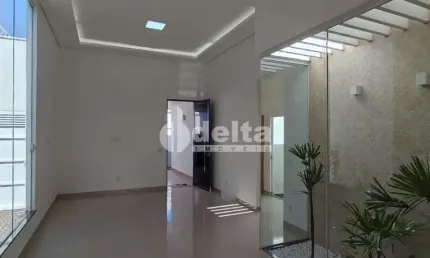 Casa residencial disponível para venda no bairro Laranjeiras em Uberlândia-MG