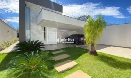 Casa residencial disponível para venda no bairro Jardim Inconfidência em Uberlândia-MG