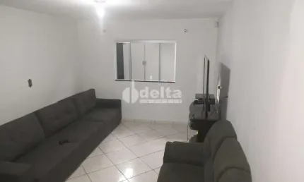 Casa com 5 quartos à venda no Maravilha, Uberlândia 