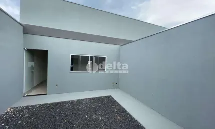 Casa disponível para venda no bairro Novo Mundo em Uberlândia-MG