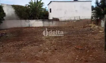 Terreno de esquina disponível para Venda 400,00 m² no bairro Daniel Fonseca em Uberlândia-MG
