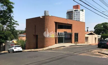Prédio disponível para locação e venda no bairro Lidice em Uberlândia-MG