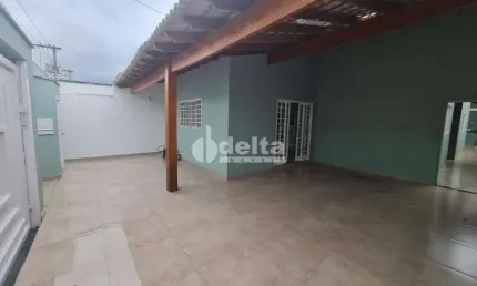 Casa residencial disponível para venda no bairro Vigilato Pereira em Uberlândia-MG