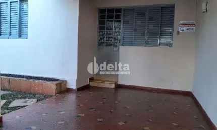 Casa Residencial disponível para venda no bairro Martins em Uberlândia-MG