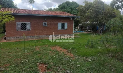 Chácara Residencial disponível para Venda no bairro Área Rural em Uberlândia-MG