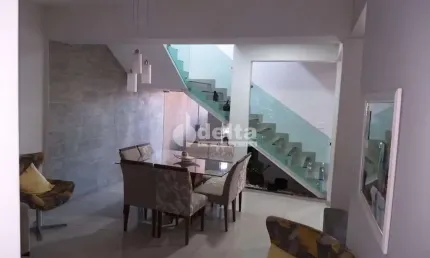 Excelente casa 246m²,  estilo sobrado a venda 4 quartos - jardim europa