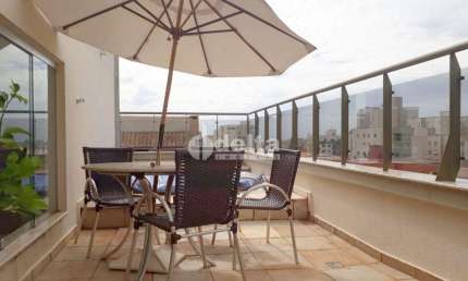 Apartamento disponível para locação e venda no bairro Santa Mônica em Uberlândia-MG