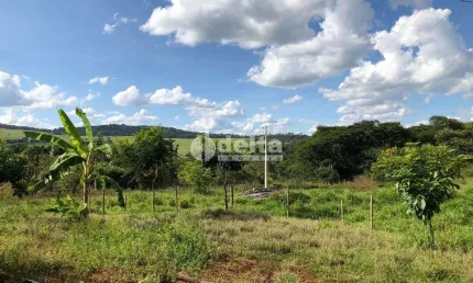 Chácara Residencial disponível para Venda no bairro Cruzeiro dos Peixotos em Uberlândia-MG