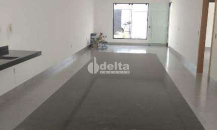 Casa residencial disponível para venda no bairro Cidade Jardim  em Uberlândia-MG