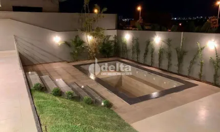 Casa residencial disponível para venda no bairro Granja Marileusa em Uberlândia - MG.