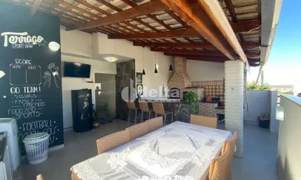 Cobertura disponível para venda no bairro santa mônica em uberlândia-mg