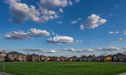 Terreno de esquina disponível para Venda 266,00 m² no bairro Laranjeiras em Uberlândia-MG