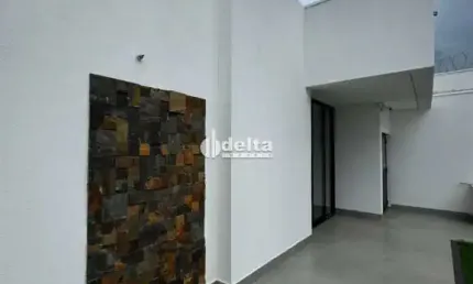 Casa residencial disponível para venda no bairro Cidade Jardim  em Uberlândia-MG