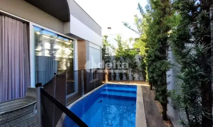 Casa residencial disponível para locação e venda no bairro Nova Uberlândia em Uberlândia-MG