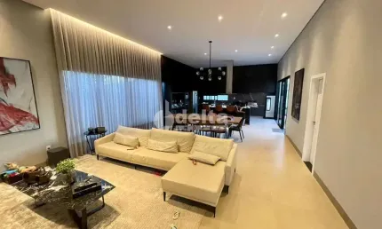 Casa no condomínio Alphaville 1 disponível para venda em Uberlândia-MG