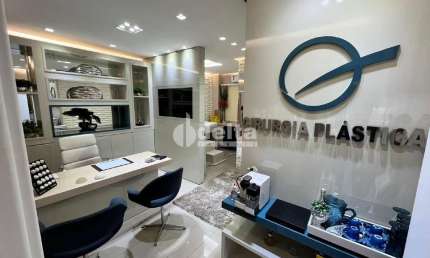 Sala disponível para venda no bairro Santa Mônica em Uberlândia-MG